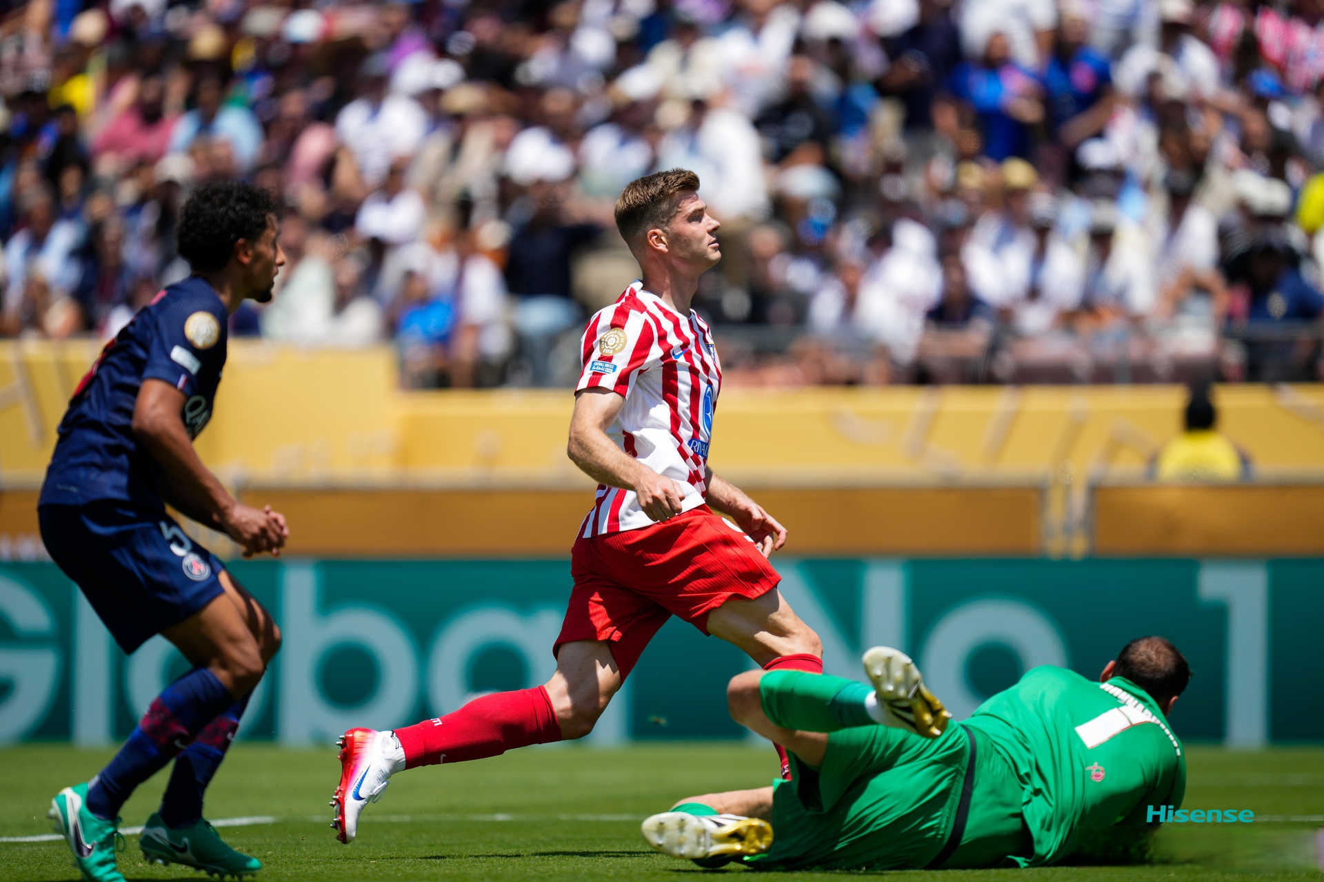 lol官方-冲刺阶段阿斯顿维拉官宣签约——法甲节点到来；球迷炸锅；数据趋势出现新变化的简单介绍