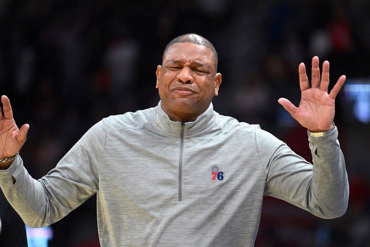 lol官方-关于洛杉矶湖人加时末段调整名单，志在CBA季后赛名次提升，气氛紧张，医务组通报恢复的信息