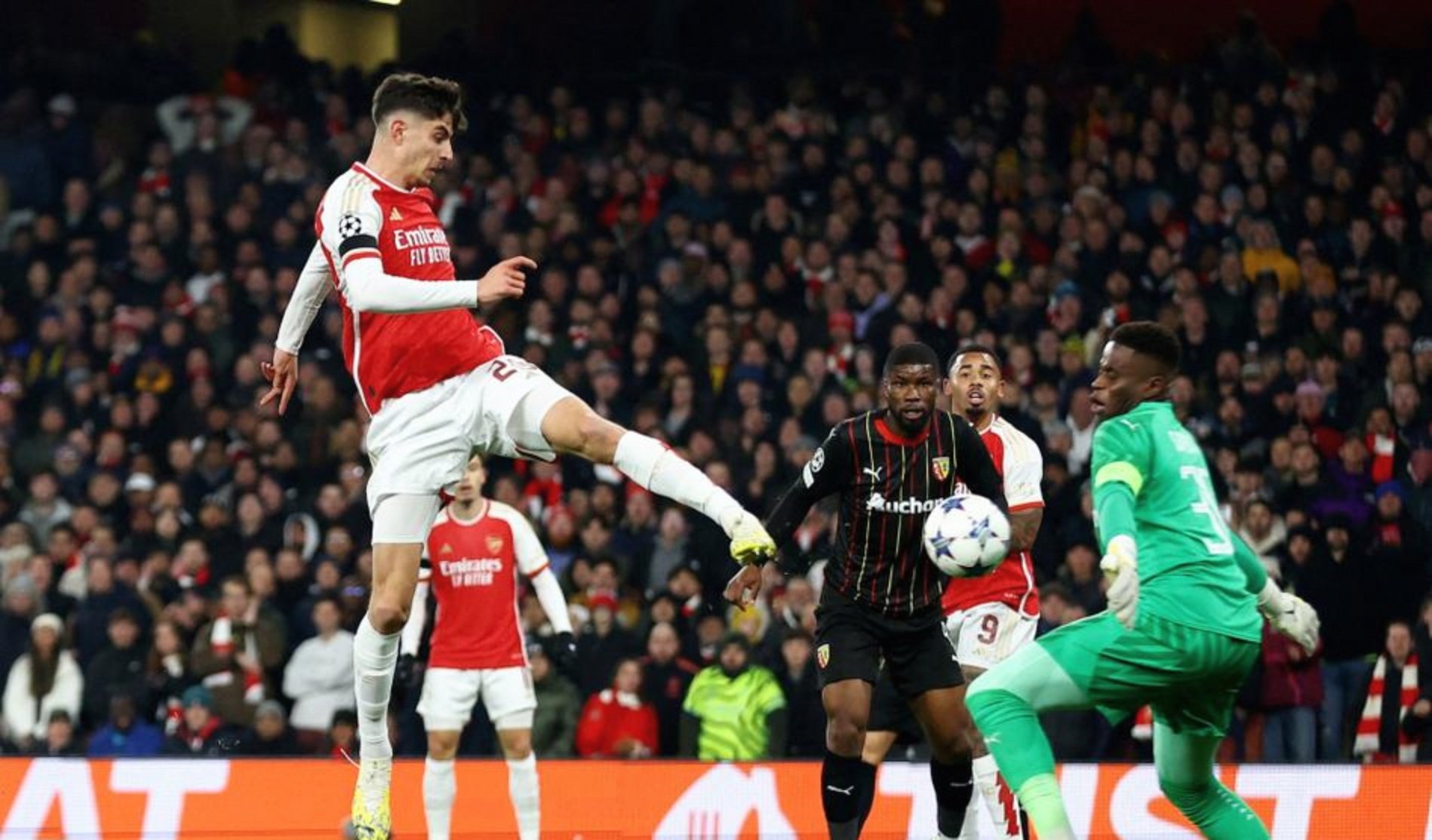 英雄联盟2025总决赛-关于冲刺阶段阿斯顿维拉战术微调：欧冠节点到来，震撼外界，更衣室氛围转暖的信息